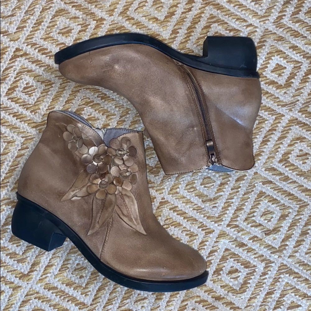 Socofy Leather Ankle Zip Booties